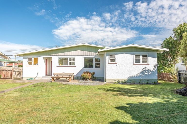 Photo of property in 18 Madras Street, Aramoho, Whanganui, 4500