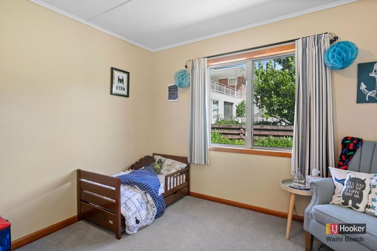 Photo of property in 53 Ocean View Road, Waihi Beach, 3611