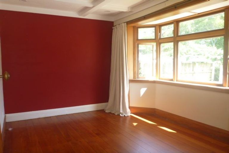 Photo of property in 23 Nikau Street, Eastbourne, Lower Hutt, 5013