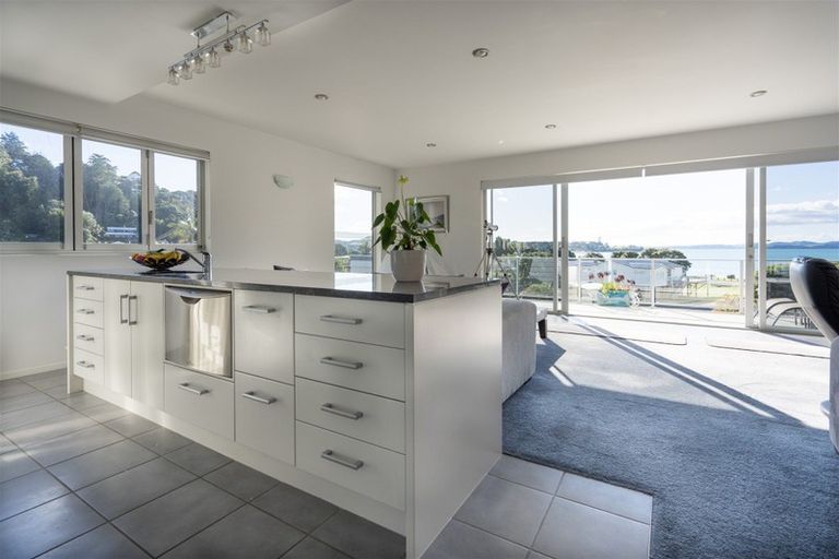 Photo of property in 6 Davis Crescent, Paihia, 0200