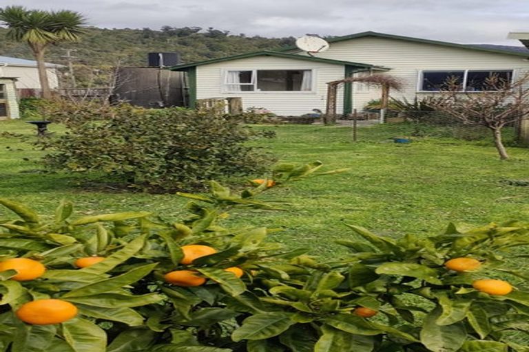 Photo of property in 7 Greenfield Street, Hector, 7822