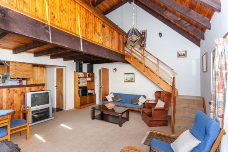 Photo of property in 111 Tuna Place, Onemana, Whangamata, 3691
