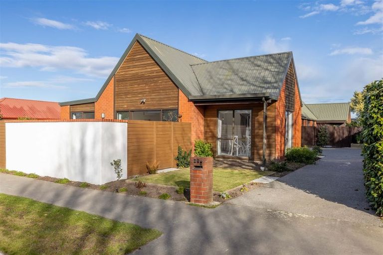 Photo of property in 1/87 Merrin Street, Avonhead, Christchurch, 8042
