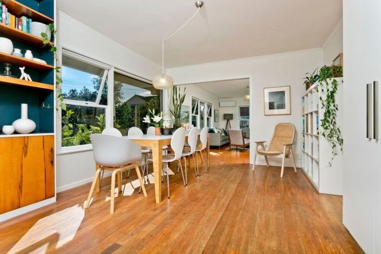 Photo of property in 2/54 Northboro Road, Belmont, Auckland, 0622