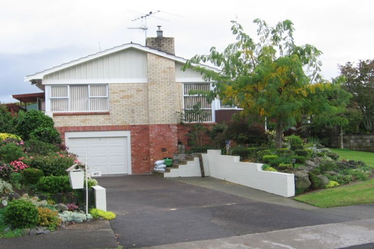 Photo of property in 40 Glenmore Road, Sunnyhills, Auckland, 2010