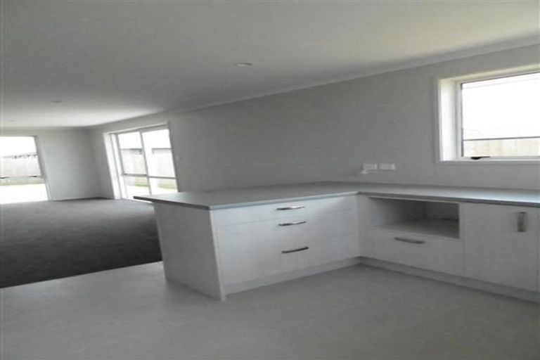 Photo of property in 20 Bill Miller Drive, Papamoa, 3118