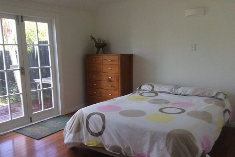 Photo of property in 89 Walmer Road, Point Chevalier, Auckland, 1022
