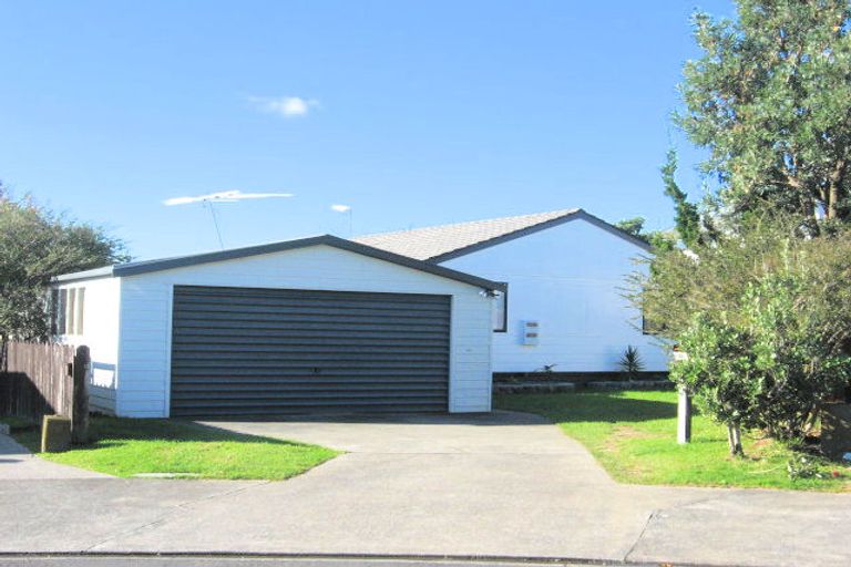 Photo of property in 10 Zurich Place, Weymouth, Auckland, 2103