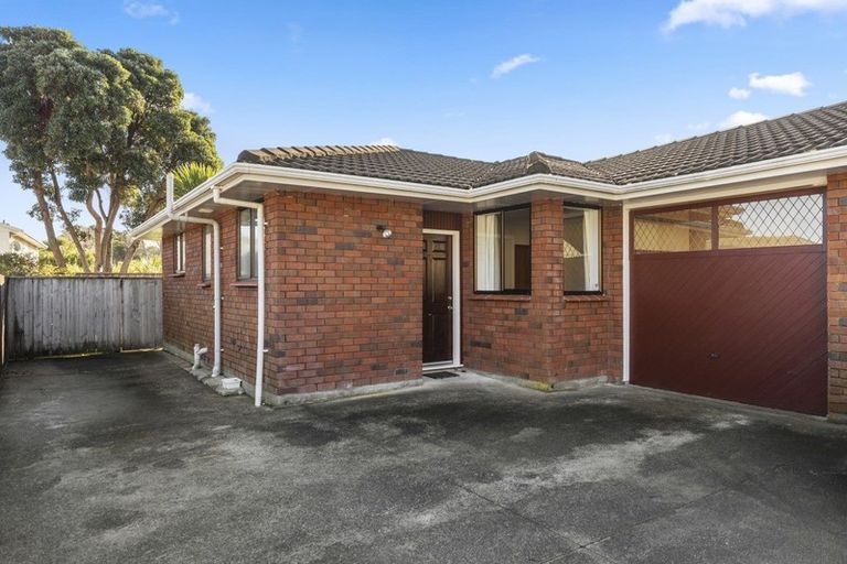 Photo of property in 2/10 Waitui Crescent, Waiwhetu, Lower Hutt, 5010