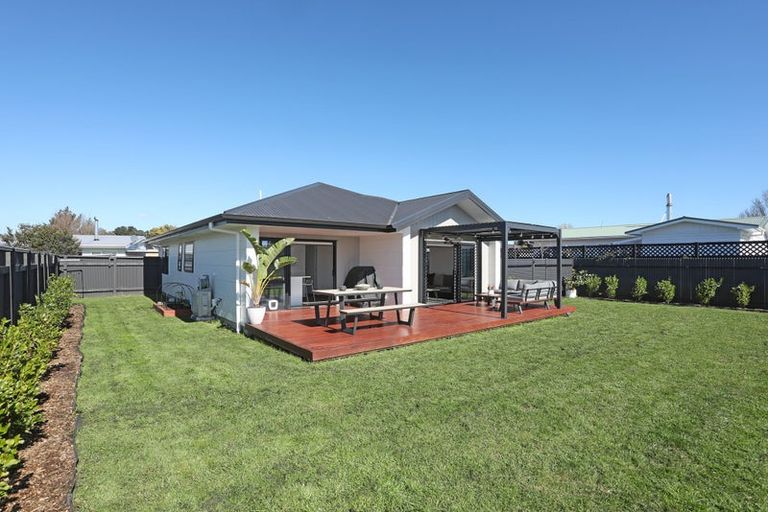 Photo of property in 7b Terrace Street, Marton, 4710