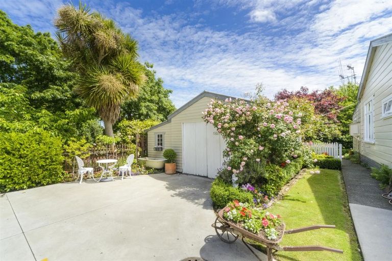 Photo of property in 89 Bridge Street, Bulls, 4818