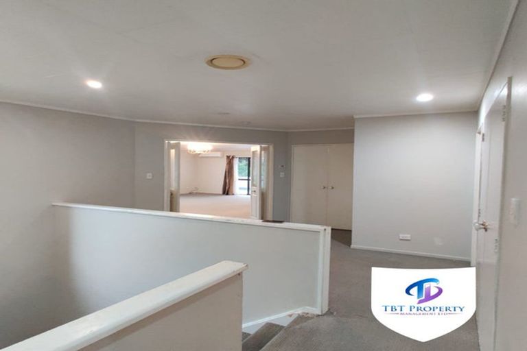 Photo of property in 21 Hakea Place, Totara Heights, Auckland, 2105