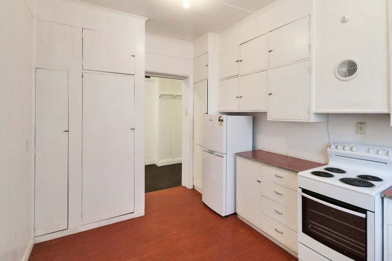 Photo of property in 8 Levy Street, Mount Victoria, Wellington, 6011