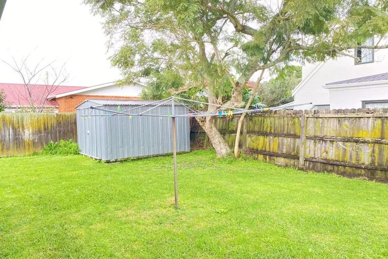 Photo of property in 14 Northcote Road, Takapuna, Auckland, 0622