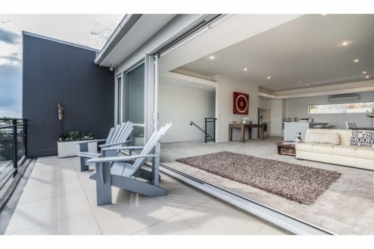 Photo of property in 4/49 Browns Road, Browns Bay, Auckland, 0630