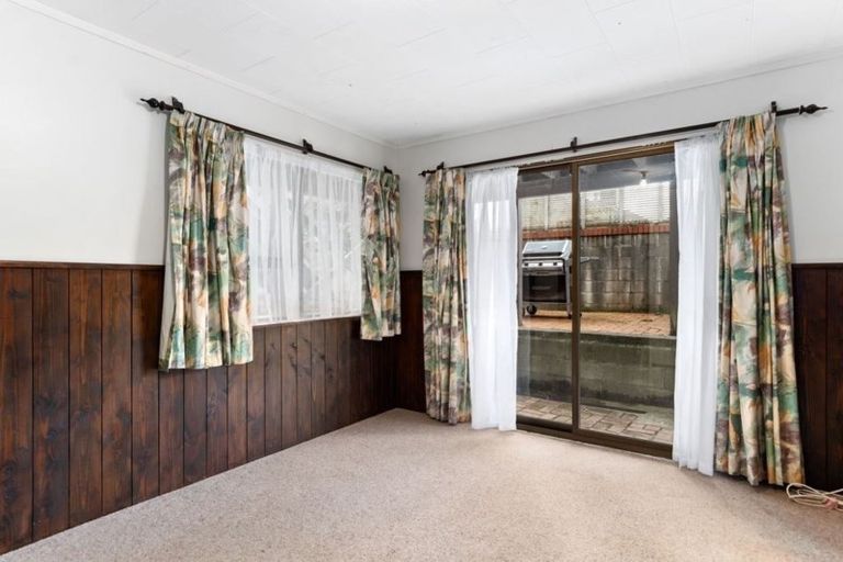 Photo of property in 6 Pioneer Grove, Silverstream, Upper Hutt, 5019