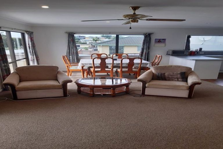 Photo of property in 784 Whangaparaoa Road, Manly, Whangaparaoa, 0930