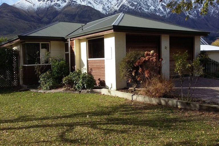 Photo of property in 41 Elm Tree Avenue, Frankton, Queenstown, 9300
