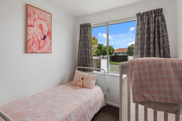 Photo of property in 4 Thorness Street, Avondale, Christchurch, 8061