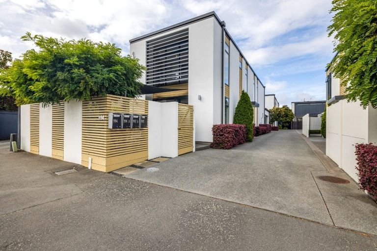 Photo of property in 994 Colombo Street, St Albans, Christchurch, 8014