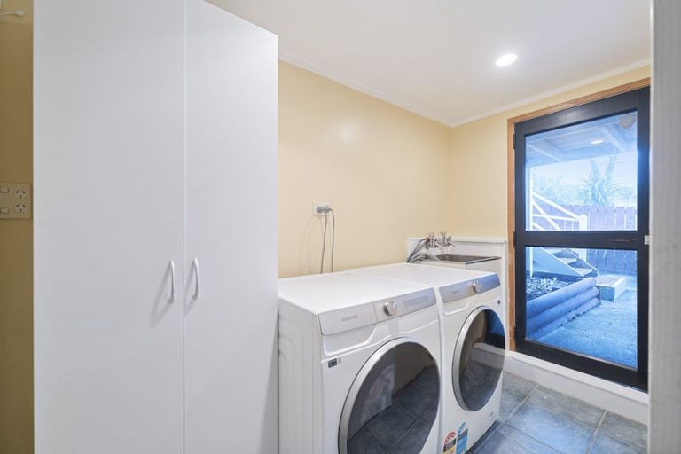 Photo of property in 50 Rhinevale Close, Henderson, Auckland, 0612