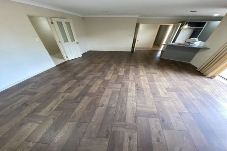 Photo of property in 10 Mullagh Place, East Tamaki Heights, Auckland, 2016