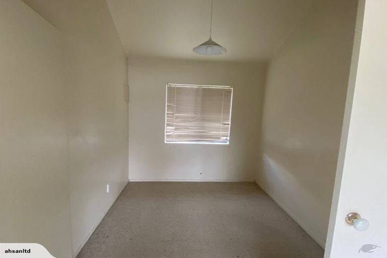 Photo of property in 21 Seabrook Avenue, New Lynn, Auckland, 0600