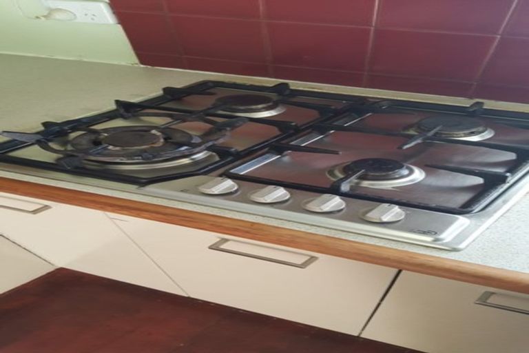 Photo of property in 14 Kokiri Street, Te Atatu South, Auckland, 0610