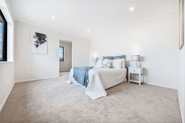 Photo of property in 42b Donegal Park Drive, Flat Bush, Auckland, 2019