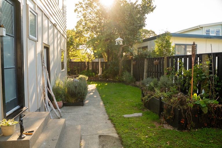 Photo of property in 7 Livet Place, Papakowhai, Porirua, 5024