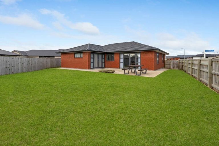 Photo of property in 28 Magnolia Crescent, Tawhero, Whanganui, 4501