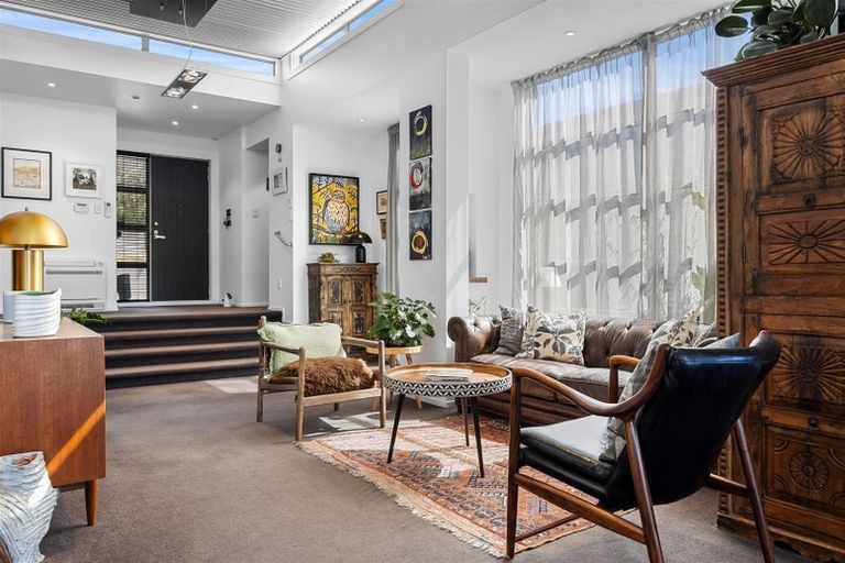 Photo of property in 1/5 Whareora Terrace, Cashmere, Christchurch, 8022