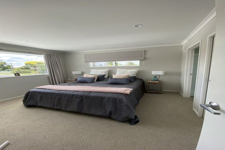 Photo of property in 28 Queen Street, Cambridge, 3434