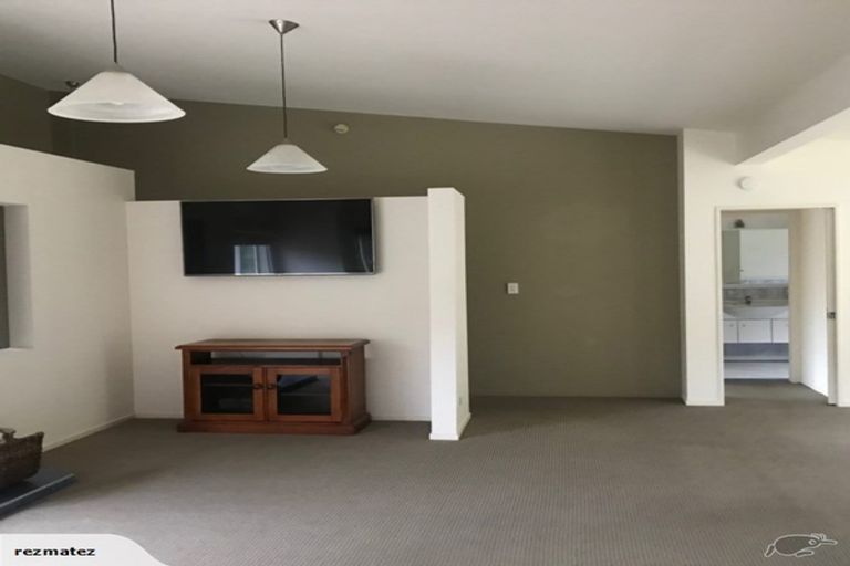 Photo of property in 4 Panorama Drive, Paraparaumu, 5032