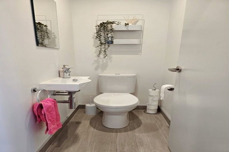 Photo of property in 36 Liberation Road, Papakura, 2110