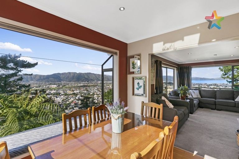 Photo of property in 10 Jacaranda Grove, Maungaraki, Lower Hutt, 5010