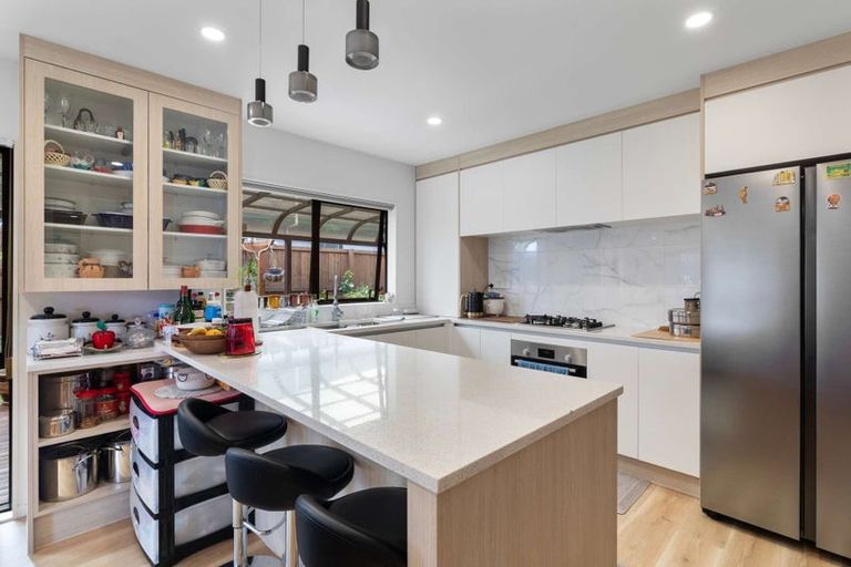 Photo of property in 6 Grandifolia Road, Takanini, 2110