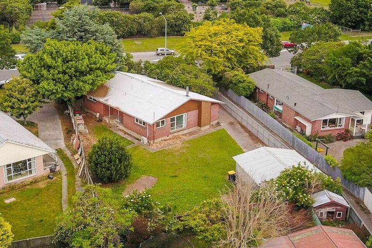 Photo of property in 216 Yaldhurst Road, Avonhead, Christchurch, 8042