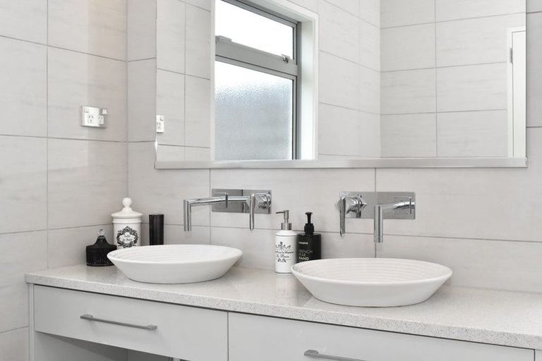 Photo of property in 24 Riddington Rise, Ohauiti, Tauranga, 3112