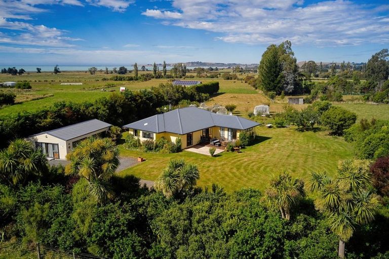 Photo of property in 103 Harnetts Road, Kaikoura Flat, Kaikoura, 7371