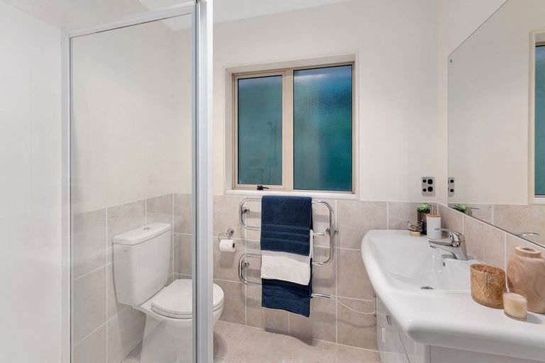 Photo of property in 5 Fairway Oaks Drive, Waikanae Beach, Waikanae, 5036