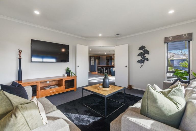 Photo of property in 2 Acton Vale, Rototuna North, Hamilton, 3210