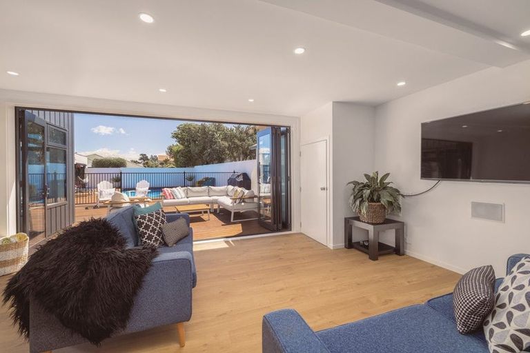 Photo of property in 10 Stout Street, Waimairi Beach, Christchurch, 8083