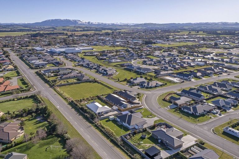 Photo of property in 7 Claremont Crescent, Amberley, 7410