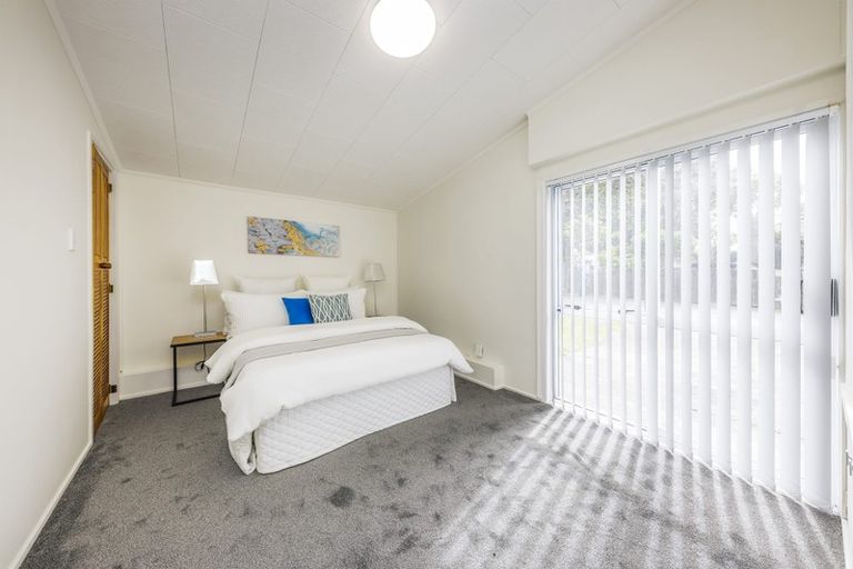 Photo of property in 1/13 Blanes Road, Weymouth, Auckland, 2103