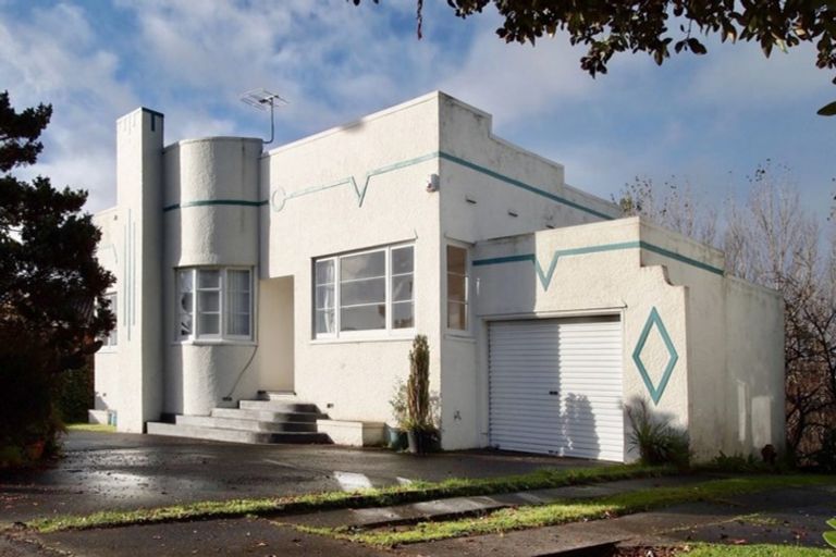 Photo of property in 1060 Great North Road, Point Chevalier, Auckland, 1022