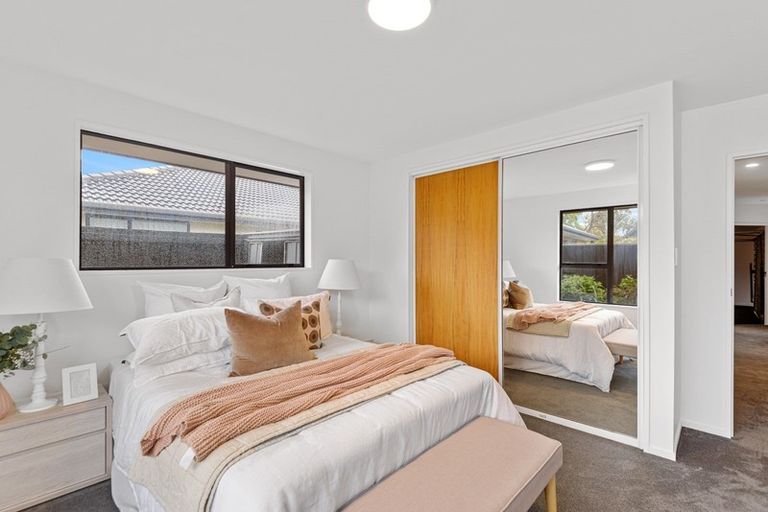 Photo of property in 1/14 Innisfree Place, Northwood, Christchurch, 8051