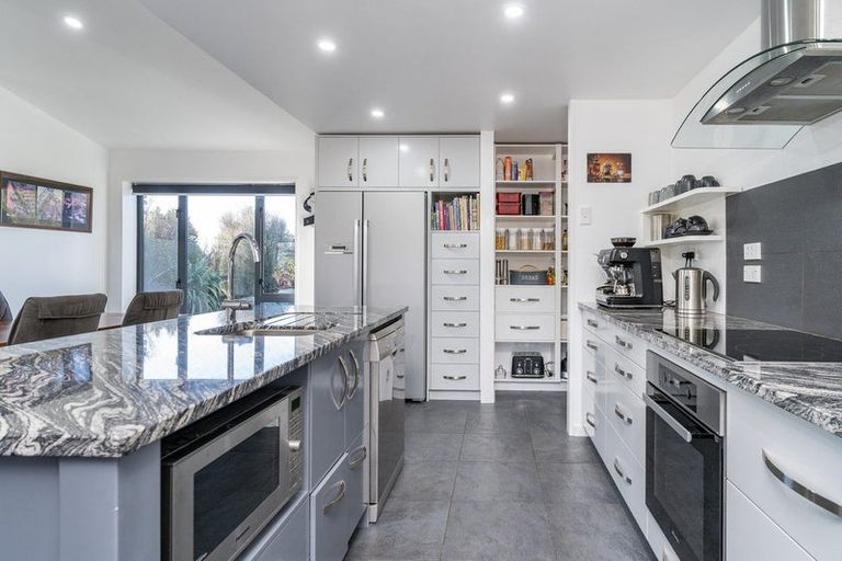 Photo of property in 16 Matukituki Crescent, Twizel, 7901