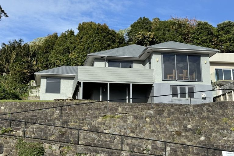 Photo of property in 5 South Road, Moturoa, New Plymouth, 4310