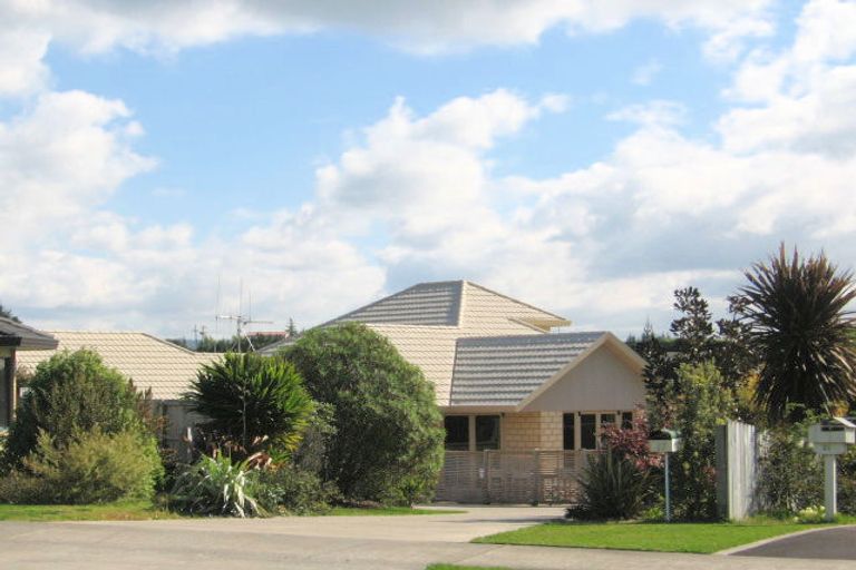 Photo of property in 17 Arrowfield Drive, Pyes Pa, Tauranga, 3112